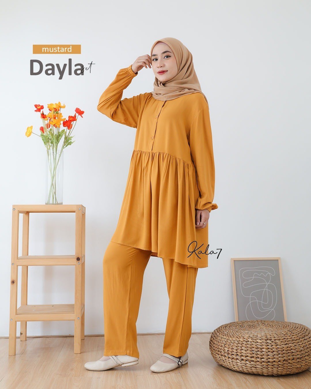 LINE_ALBUM_Dayla,Rinjani,Senja,LUIZA, Azqila,_221115_0