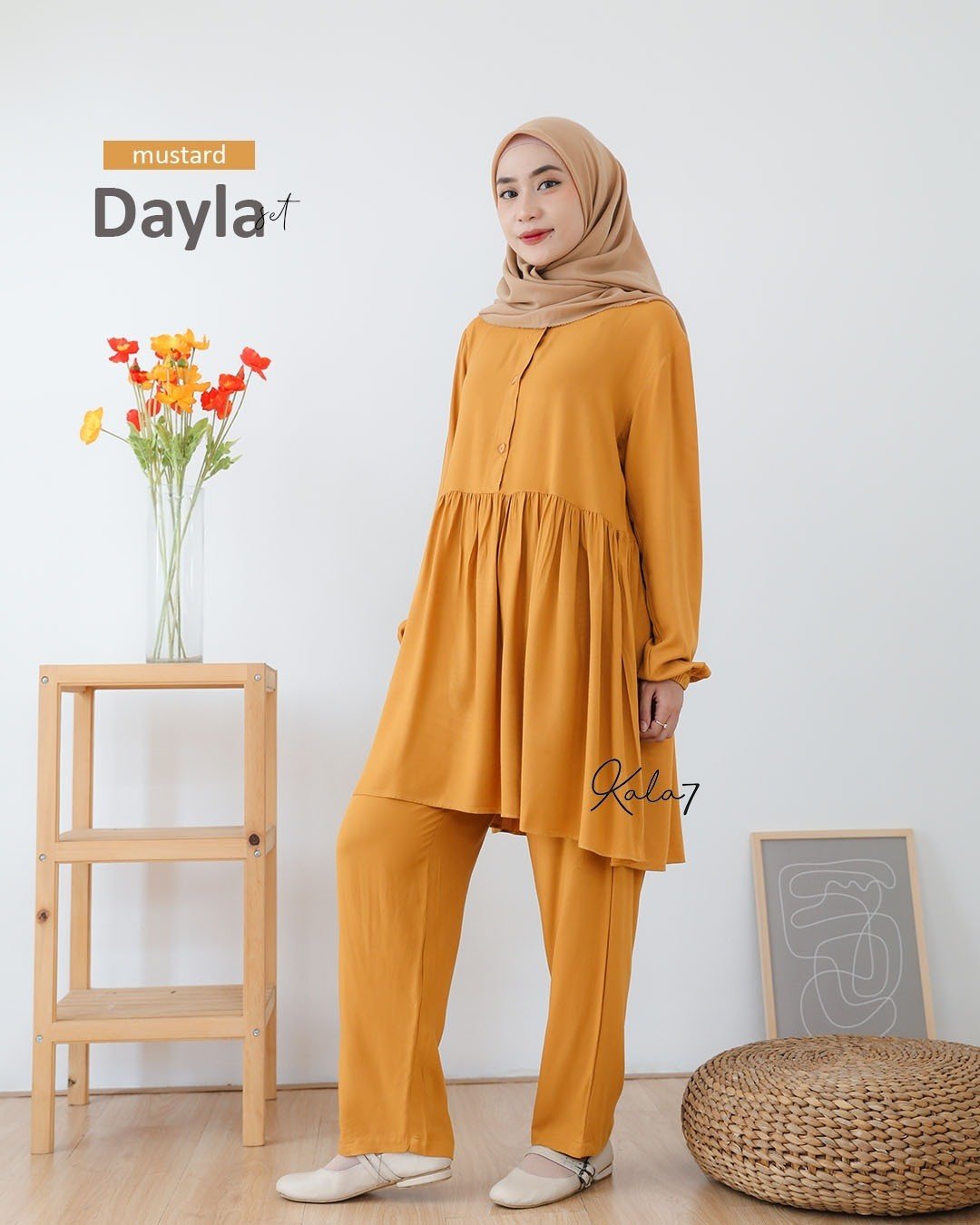 LINE_ALBUM_Dayla,Rinjani,Senja,LUIZA, Azqila,_221115_0