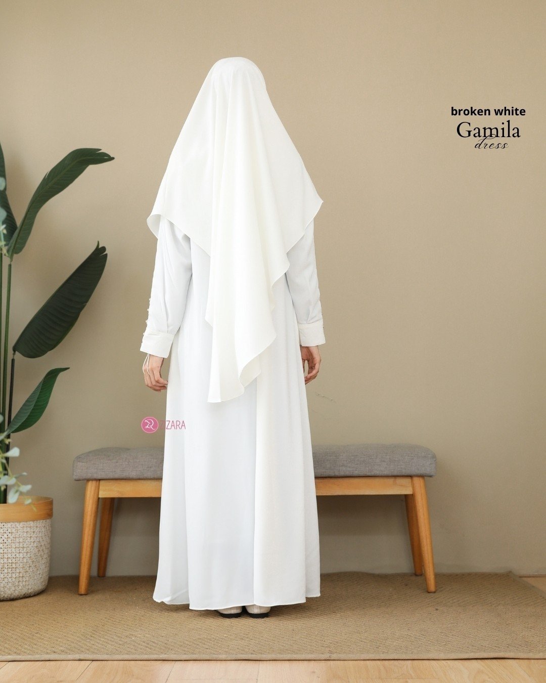 LINE_ALBUM_Gamila,Galina,Ghalia_240531_26