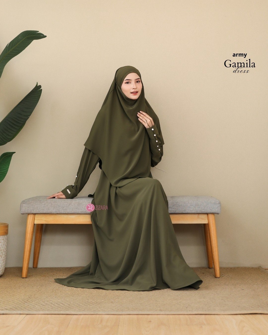 LINE_ALBUM_Gamila,Galina,Ghalia_240531_36