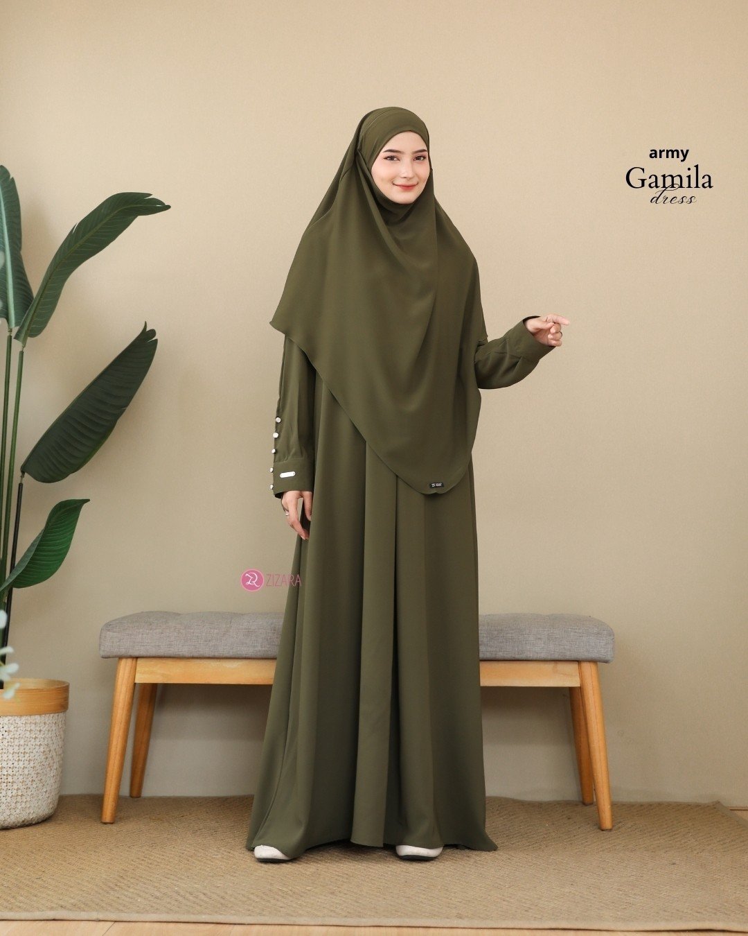 LINE_ALBUM_Gamila,Galina,Ghalia_240531_36